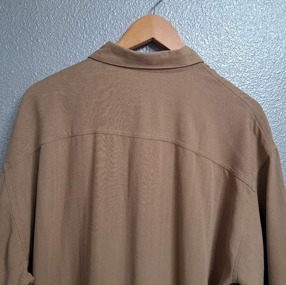 Bill Blass 100% Silk Button Down Shirt   Size XL - Picture 9 of 10